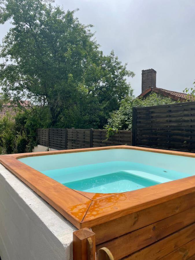 Beautiful Cottage With Private Plunge Pool/Hot Tub - 40 Mins From Puy Du Fou La Chapelle-Saint-Etienne Exterior photo