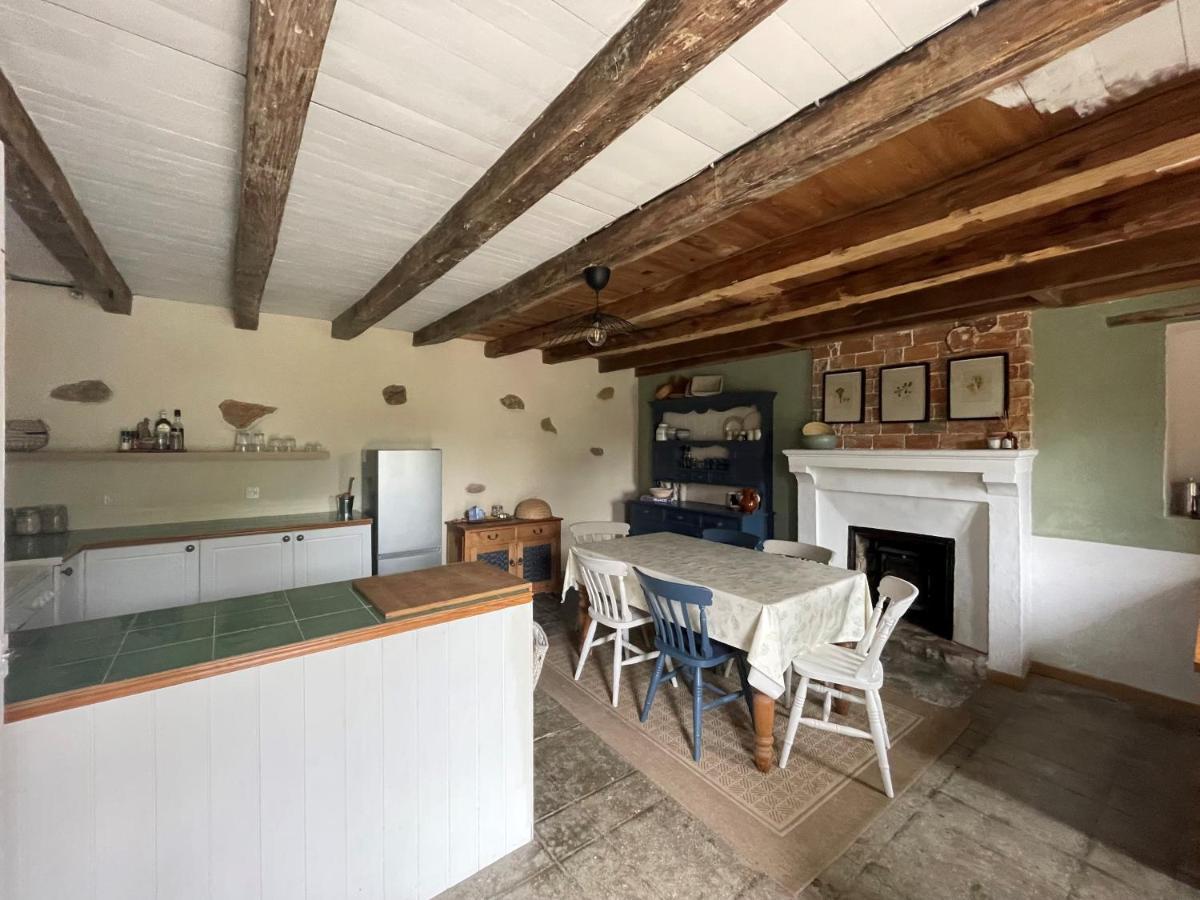 Beautiful Cottage With Private Plunge Pool/Hot Tub - 40 Mins From Puy Du Fou La Chapelle-Saint-Etienne Exterior photo